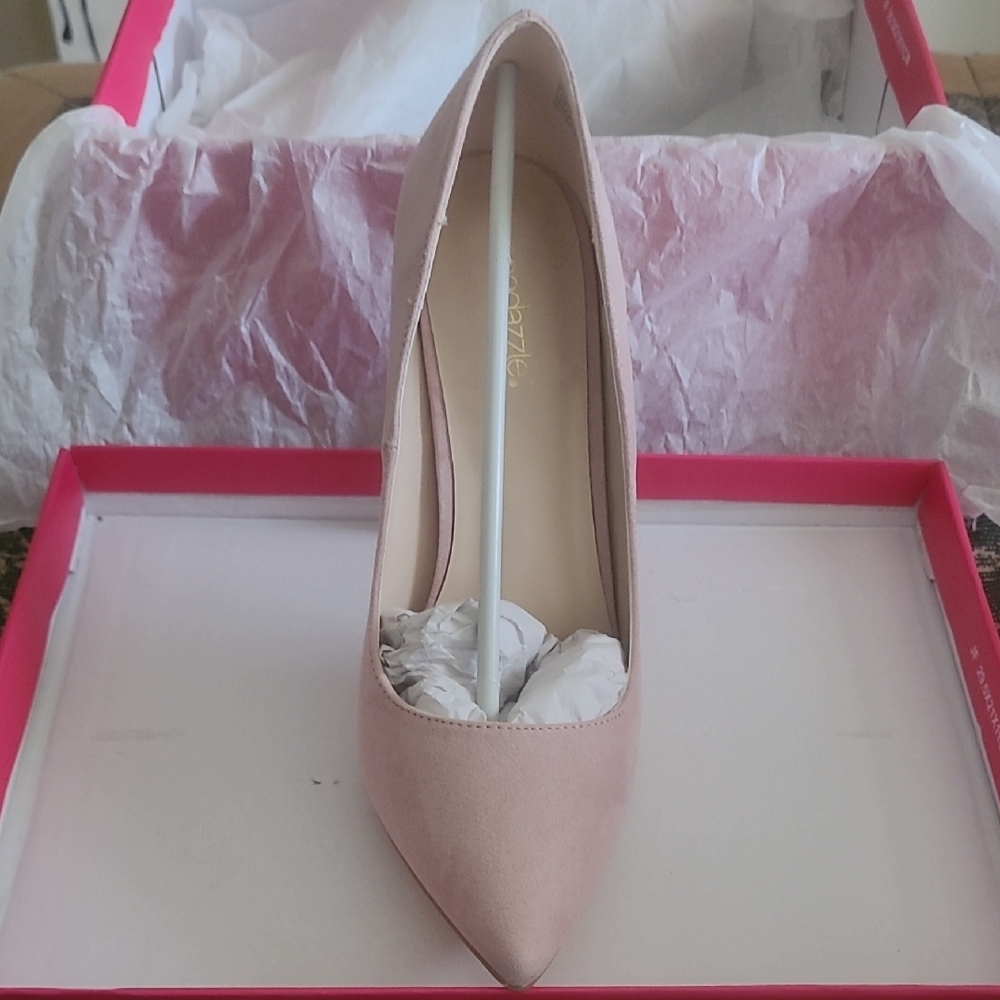Shoe Dazzle Mauve Pointed-Toe Heels